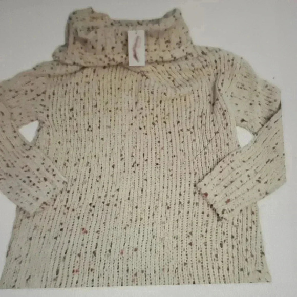 JESSICA SIMPSON LOOSE FITTING SWEATER - Picture 1 of 2